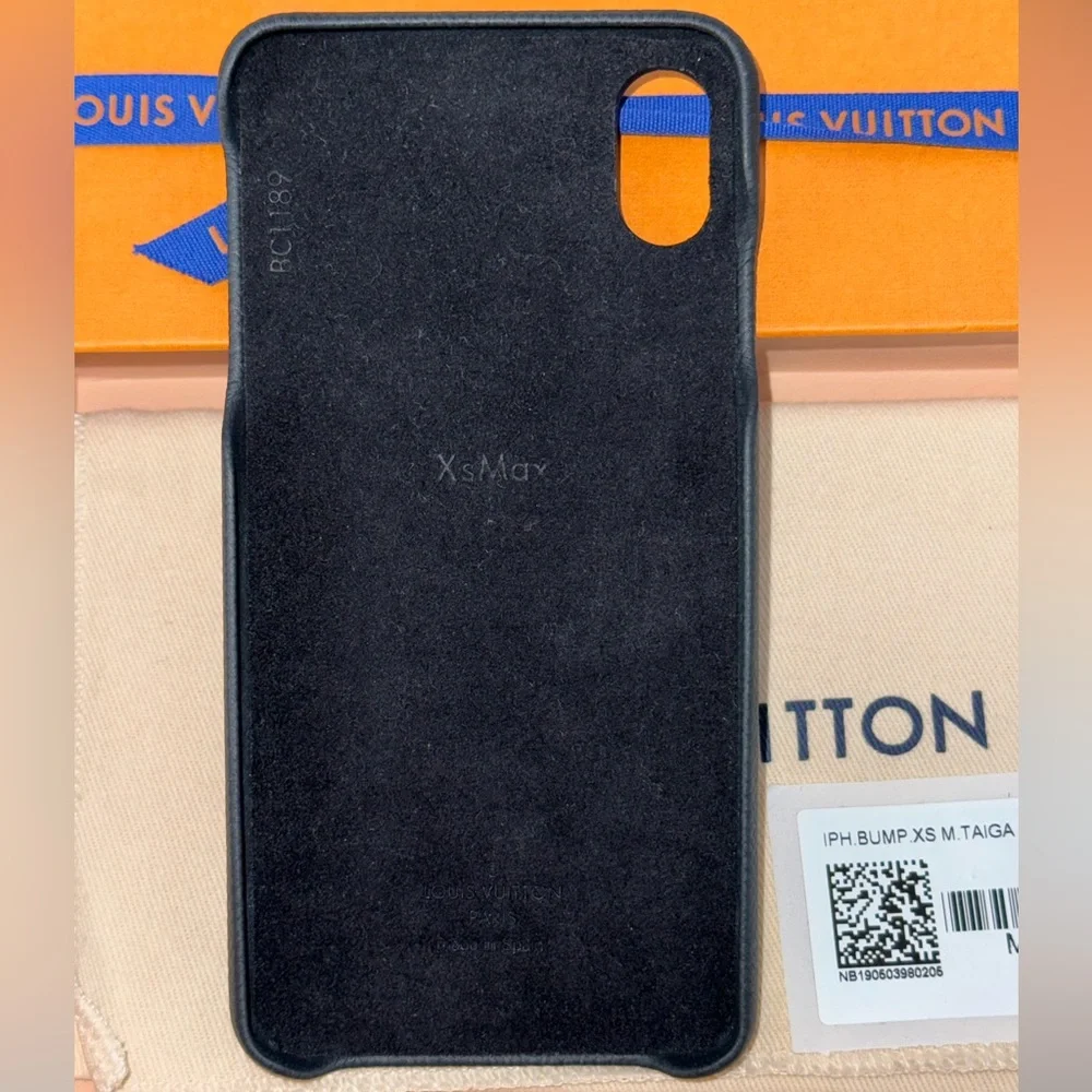 Louis Vuitton Xs Max iPhone Case Taiga Noir (Black) Leather